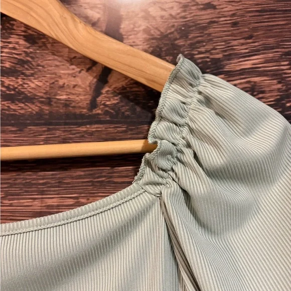 SHEIN Puff Sleeve Crop Top - Light Gray - Picture 6 of 12